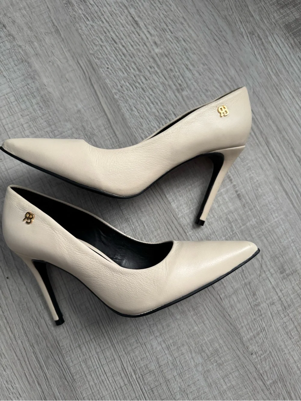 Women's Pointed-Toe Stiletto Pump in Beige